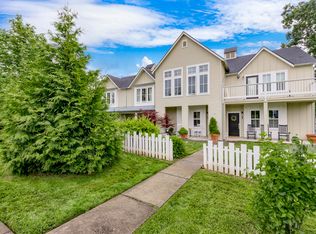 515 G St APT 104, Jacksonville, OR