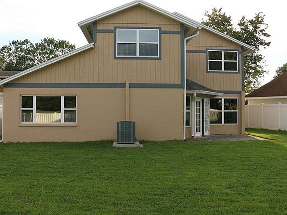 3rd image of 16149 Gardendale Dr