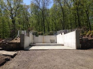 11 Fox Run, Monroe, CT 06468