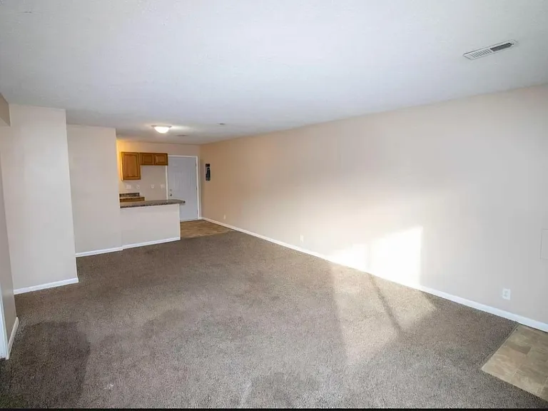 1520 E Fortuna St #3 — Photo 2