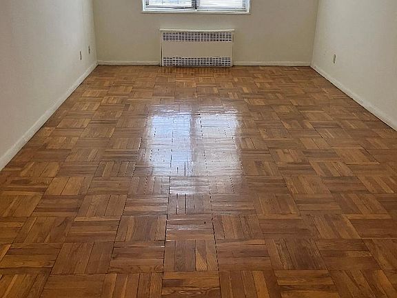 4th image of 240 E Prospect Ave Floor 1