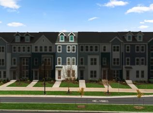 9723 Grant Ave, Manassas, VA 20110