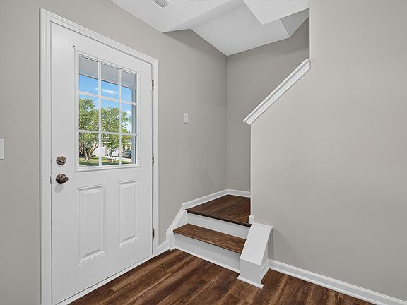 5th image of 328 Downing Glen Dr