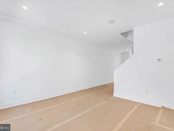 5th image of 600 Fairmount Ave #J4