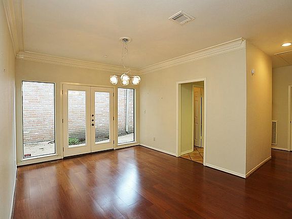 5th image of 2720 Glen Haven Blvd