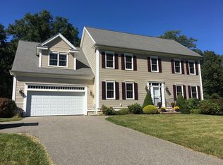 55 Woodpecker Rd, Stoughton, MA 02072
