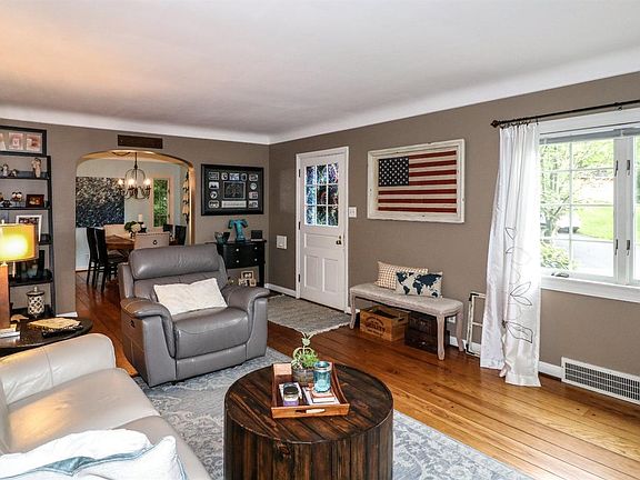 4th image of 5 Egan Ln