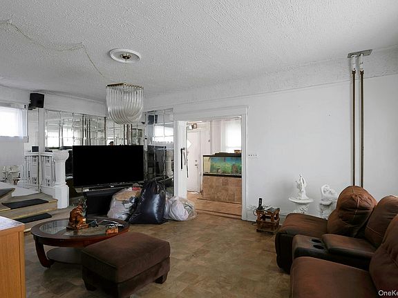 5th image of 515 Beach Avenue