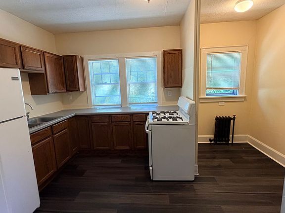 3rd image of 1132 Crosby St #1130-1WR