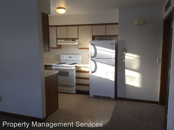 5th image of 1824 Tiffany Ct APT D