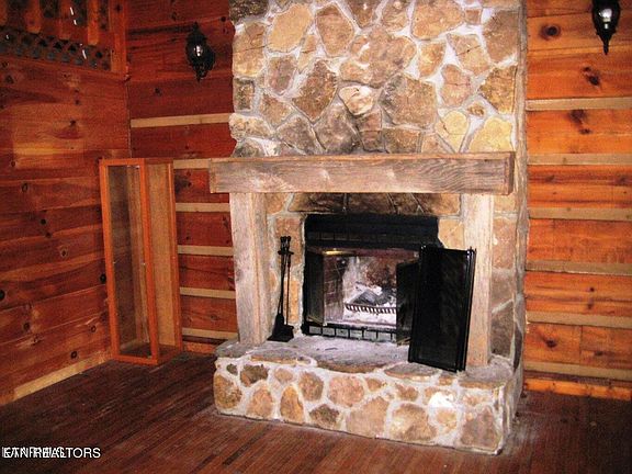 5th image of 111 Laurel Creek Rd