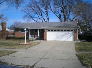 27234 Timber Trl, Dearborn Heights, MI 48127