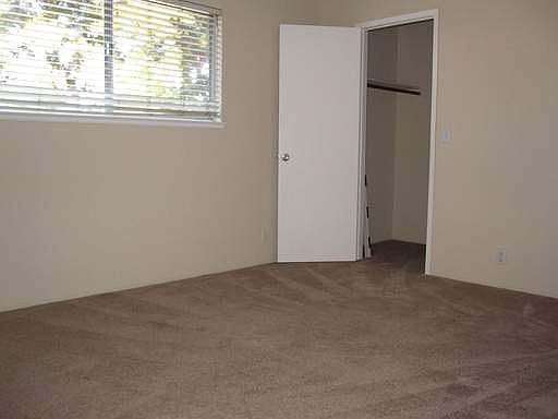 3rd image of 3801 Blackford Ave APT 9