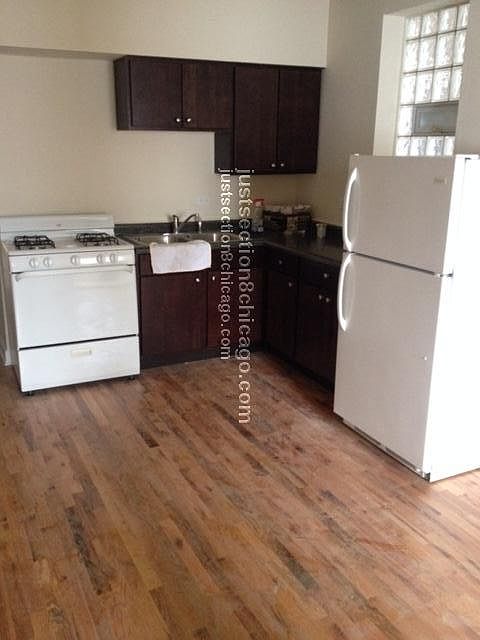 1st image of 647 N Hamlin Ave #2