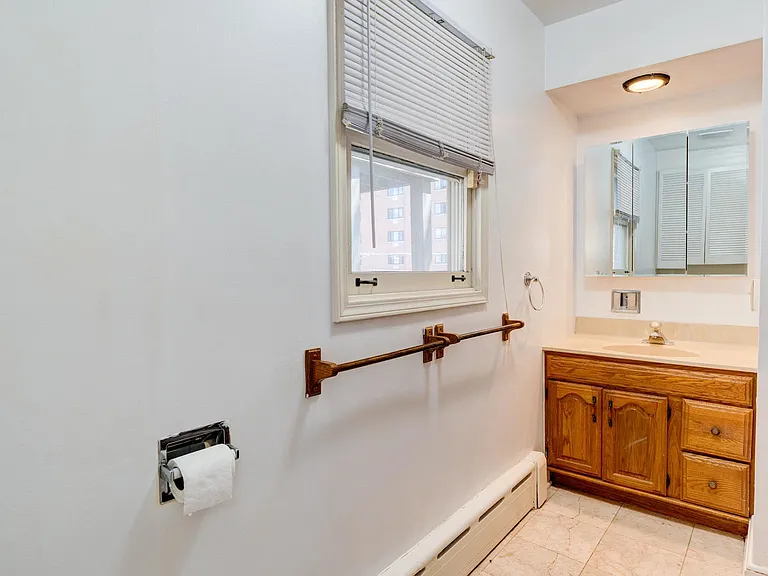 1016 Garnett Pl — Photo 34
