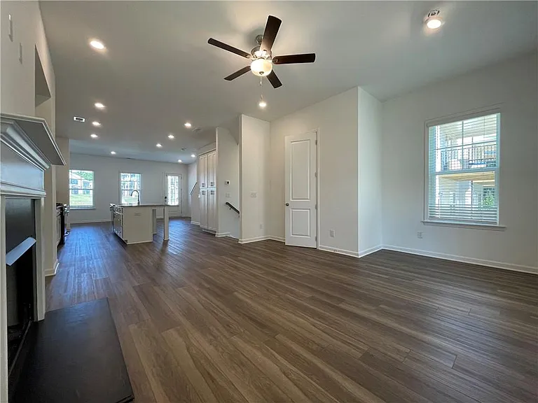 1597 Tilden Ct — Photo 17