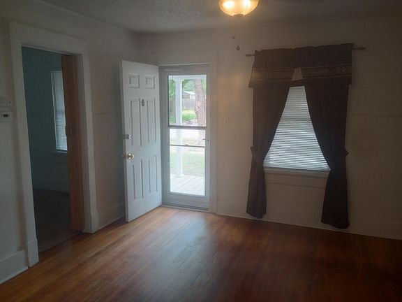 4th image of 527 E 8th Ave