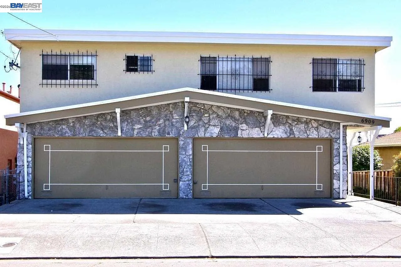 3 bed, 1400 sqft, $3,650 — Photo 1