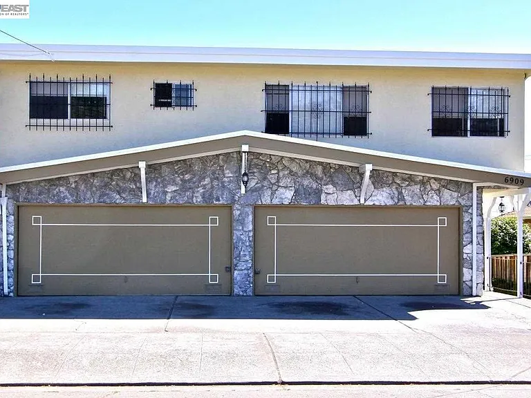 6909 Macarthur Blvd #A — Photo 1
