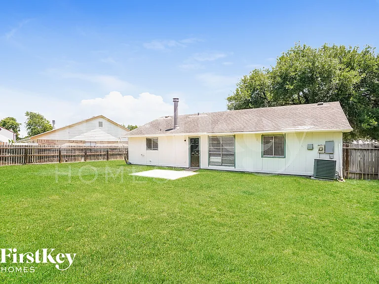 15706 Tammany Ln — Photo 18