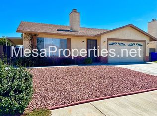 15819 Cedarwood Pl, Victorville, CA 92395