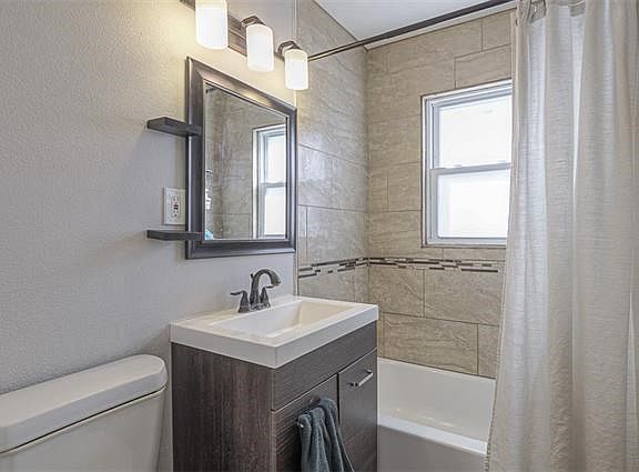 4th image of 5725 Sloan Ave