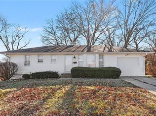 6701 E 136th St, Grandview, MO 64030