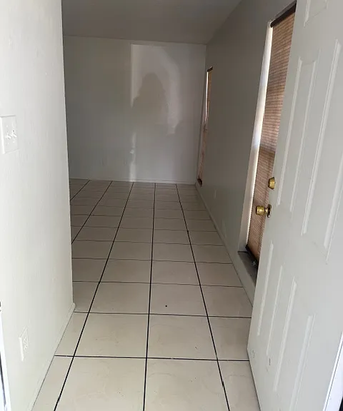 1382 La Paloma Cir — Photo 2