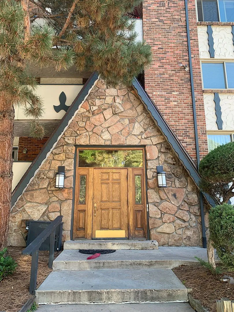 1 Bedroom 1 Bathroom in Congress Park **Move-In Special** — Photo 1