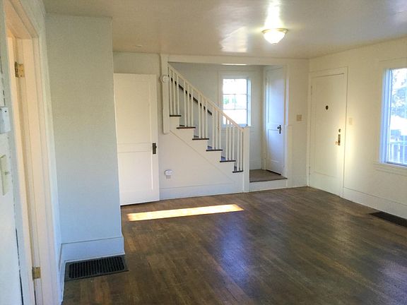 2nd image of 611 Park Ave