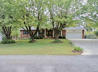 140 Green Meadows Dr, Madisonville, KY 42431