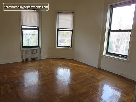 Rented by Book A Broker | media 4