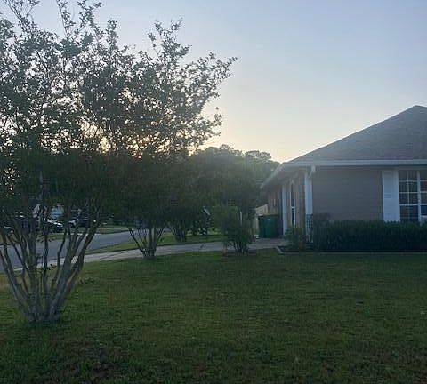 3rd image of 6617 Oakbrook Dr