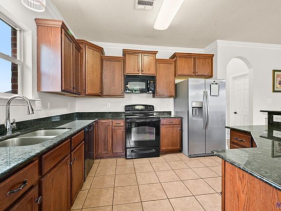 2nd image of 9135 Highland Oaks Ave