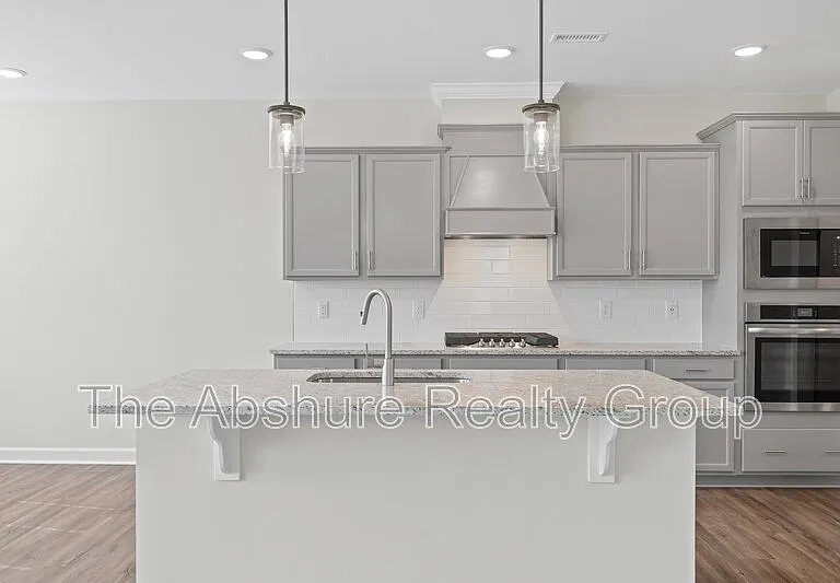35 Village Edge Dr — Photo 20