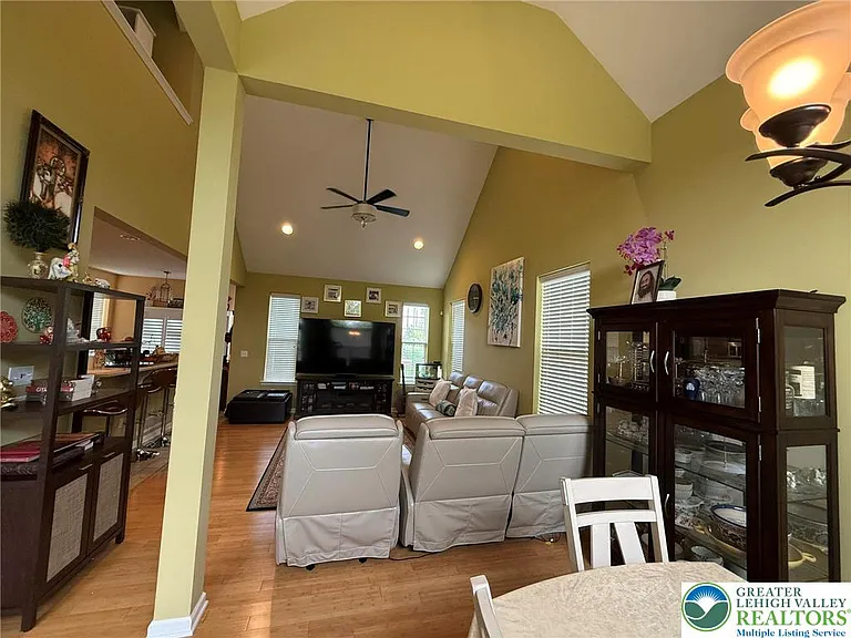 835 Holly Blue Way — Photo 8