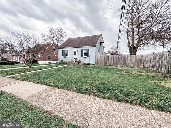 3rd image of 108 W Burton Ln