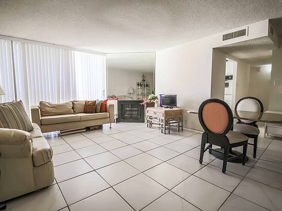 3rd image of 745 N Royal Crest Cir Unit 131
