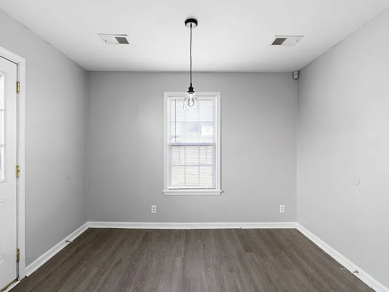 1106 Keith Ave — Photo 10