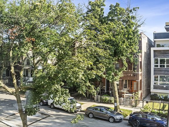 4th image of 2046 W Rice St #2