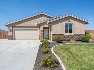 2855 Ukonom Dr, Redding, CA 96002