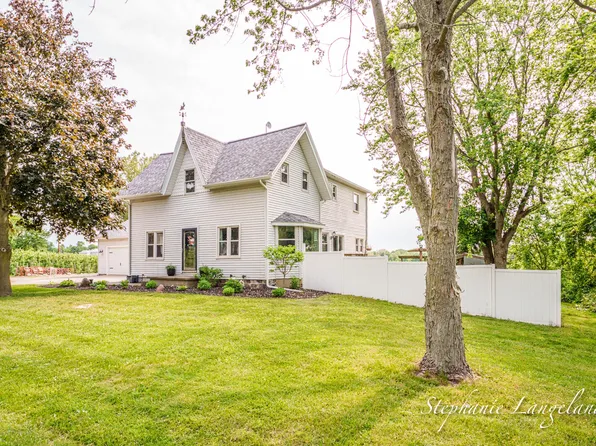 9746 Kenowa Ave NW, Sparta, MI 49345