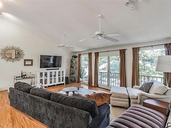 3rd image of 2454 N Karyn Ave