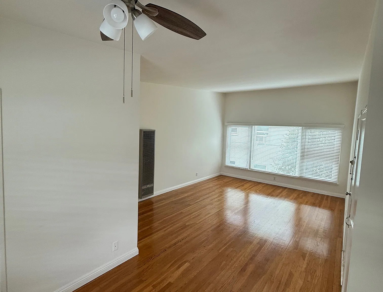 2 bed, $2,900 — Photo 2