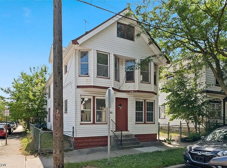 1st image of 2051 Lark St Unit 2