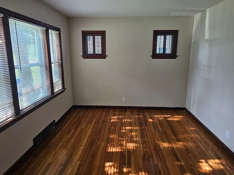1636 Quendo Ave — Photo 13