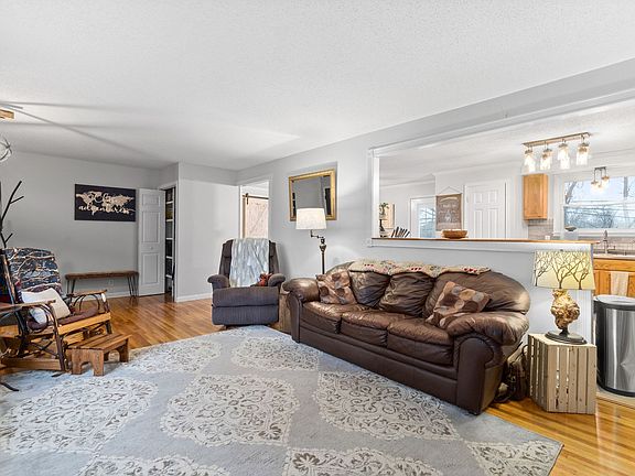 4th image of 213 Mills Dr