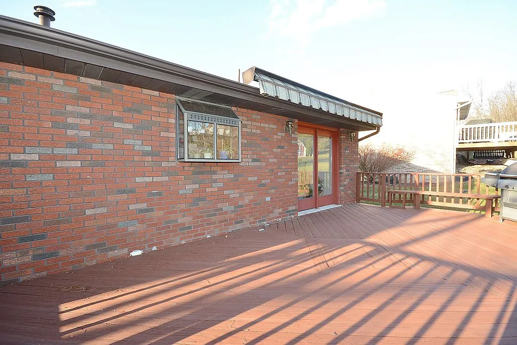 70 Windcrest Dr photo 1