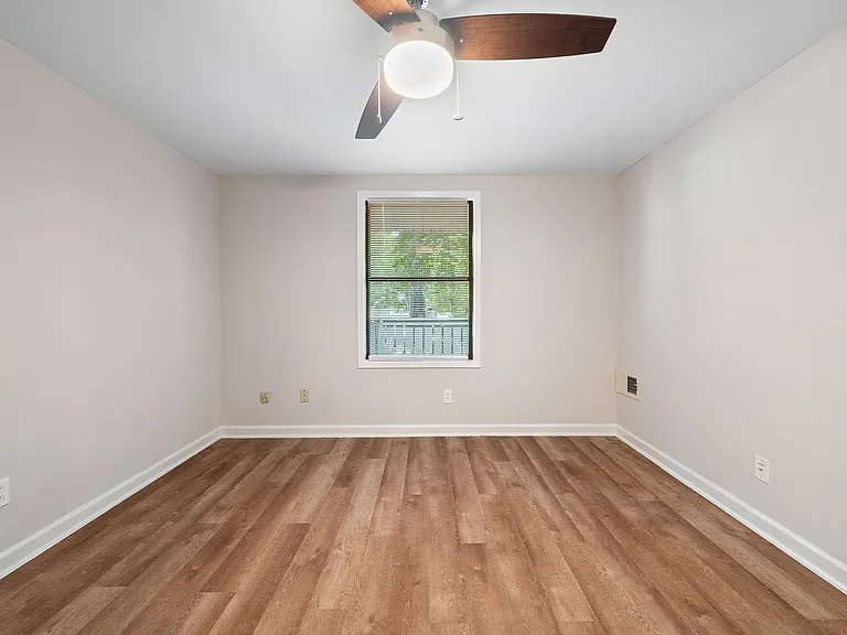 Bay Vista — Photo 24