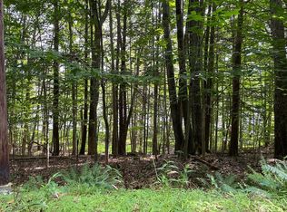 137 Sheridan Rd, Hawley, PA 18428